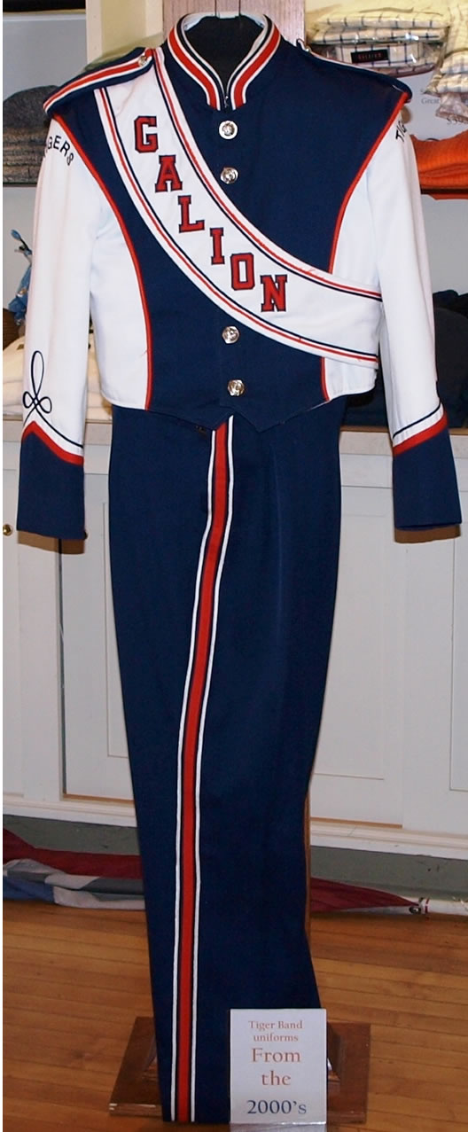 2000's Style Uniform