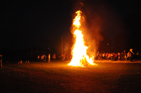 bonfirea1.jpg