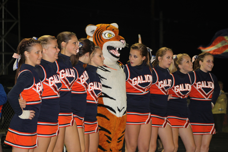 Cheerleaders and Mascot